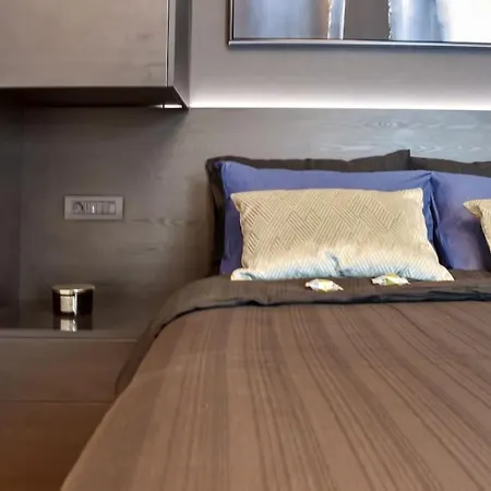 Апартаменты Lax Exquisite 1br,1bath -city Skyline Views *