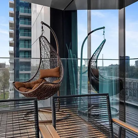 Διαμέρισμα Lax Exquisite 1br,1bath -city Skyline Views