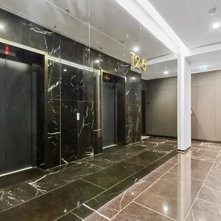 Lax Exquisite 1br,1bath -city Skyline Views *