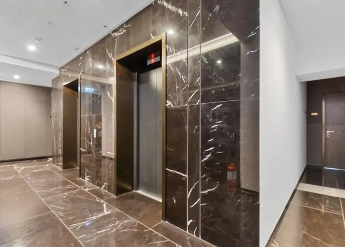 Apartamento Lax Exquisite 1br,1bath -city Skyline Views Bucarest