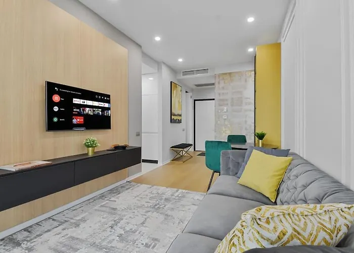 Lax Exquisite 1br,1bath -city Skyline Views Lägenhet *